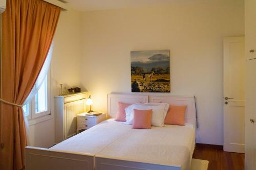 Dh Epavlis