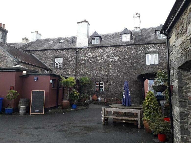 The Red Lion Hotel