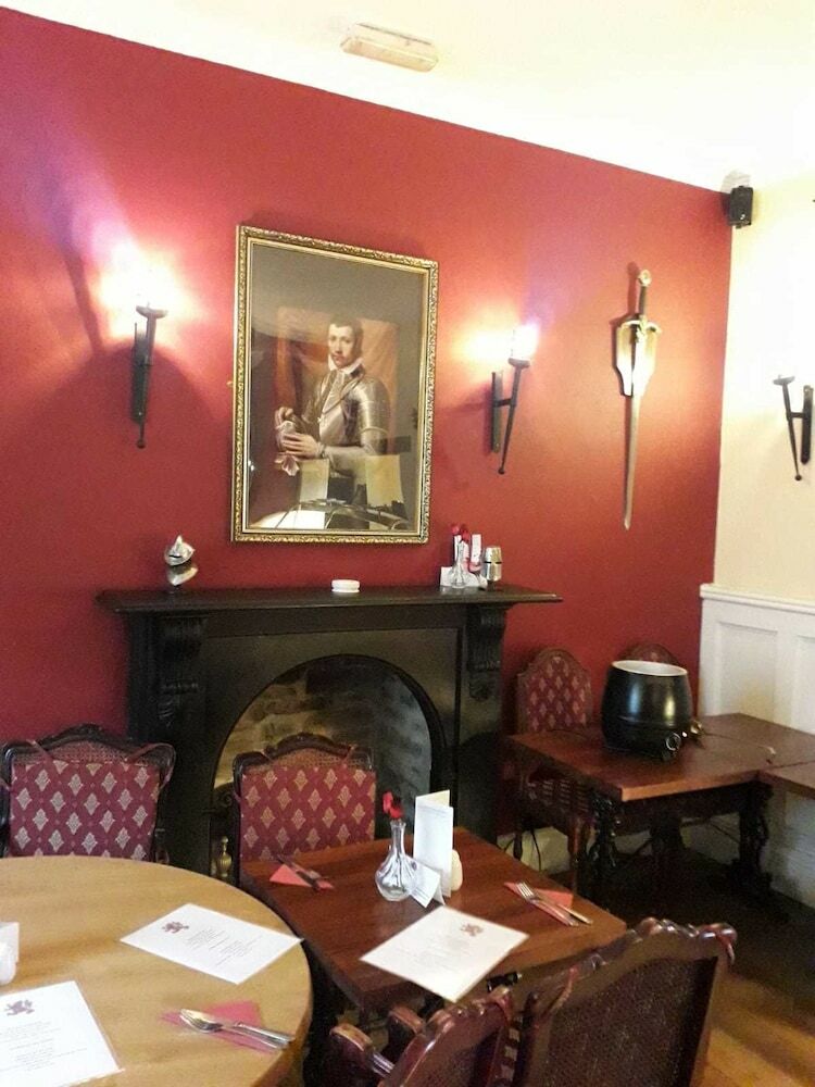 The Red Lion Hotel