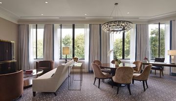 The Rittenhouse Hotel (deluxe)