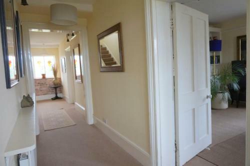 Bed & Breakfast Colthrop Manor