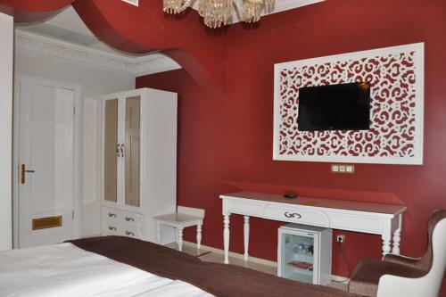 Ch Azade Hotel