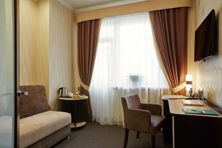 Birch Yard Hotel