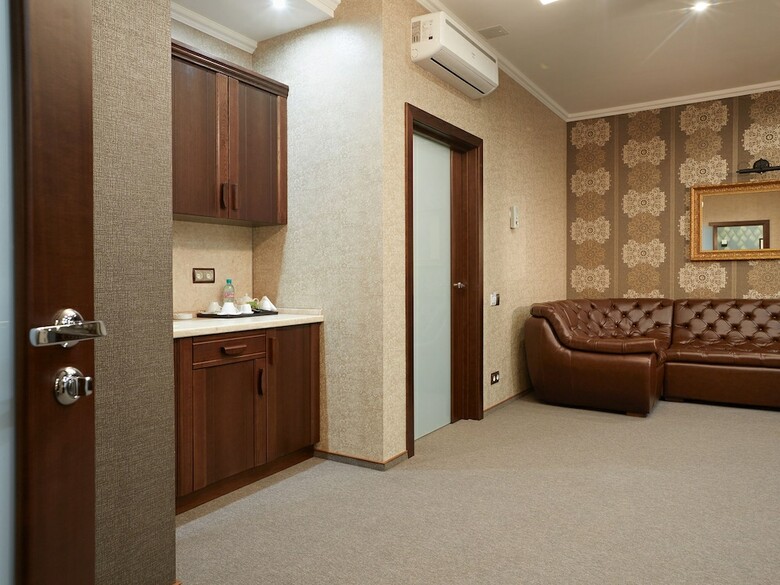 Birch Yard Hotel