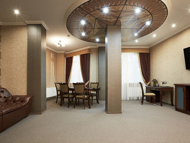 Birch Yard Hotel