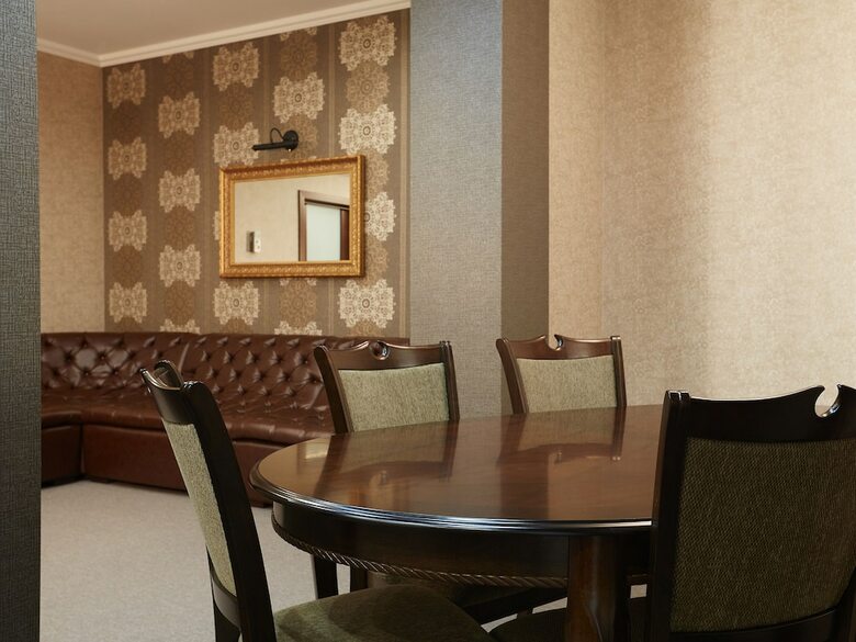Birch Yard Hotel