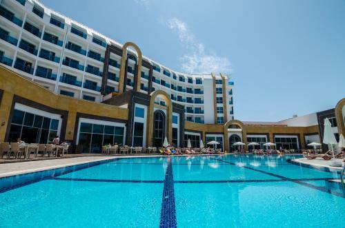 Lumos Deluxe Resort Hotel & Spa