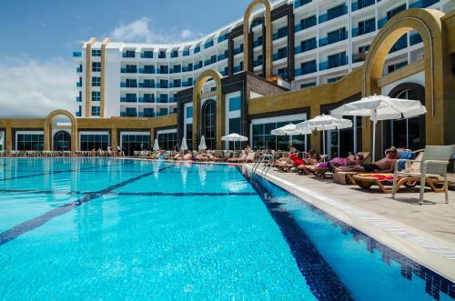 Lumos Deluxe Resort Hotel & Spa