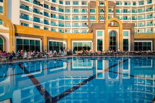 Lumos Deluxe Resort Hotel & Spa