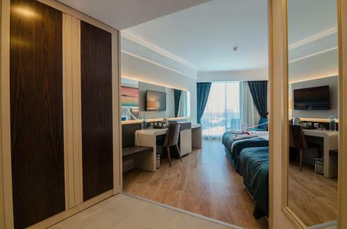Lumos Deluxe Resort Hotel & Spa