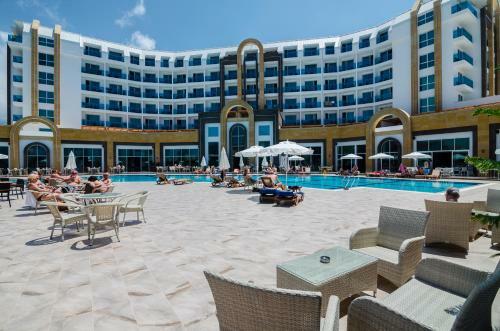 Lumos Deluxe Resort Hotel & Spa