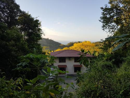 Casa De La Monta�a
