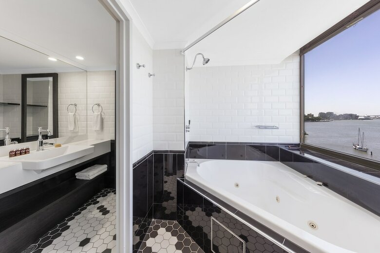 Hotel Brisbane Riverview (executive)