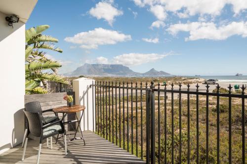 Hostal Ocean 12 Guesthouse