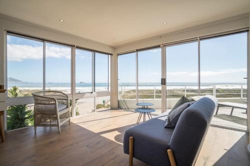 Hostal Ocean 12 Guesthouse
