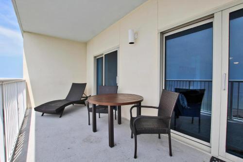 Apartamento Crystal Tower 1608