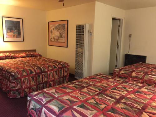 Kiva Motel