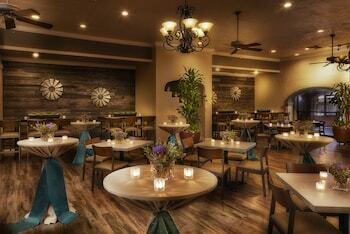 Hotel Scottsdale Plaza Resort