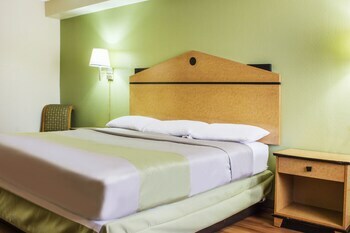 Motel 6 Tempe- Asu