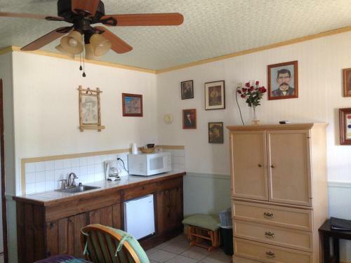 Motel Sagebrush Inn