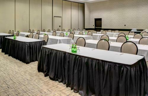 Hotel Doubletree By Hilton Fort Smith City Center