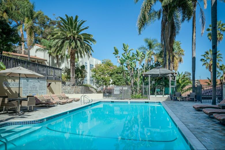 Hotel Catalina Canyon Resort