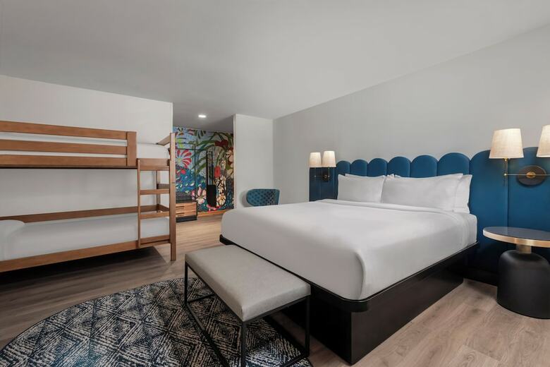 Hotel Catalina Canyon Resort