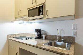 Aparthotel Studio 6 Bakersfield