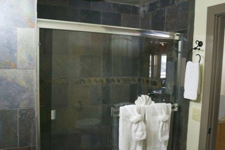Hotel Bear Creek Resort
