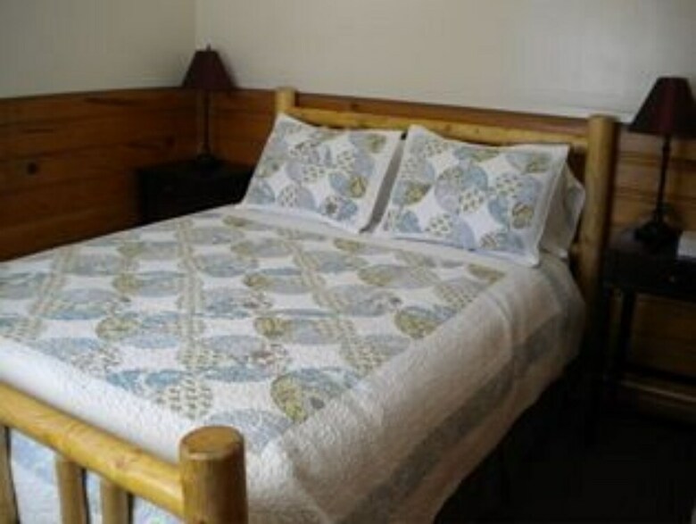 Hotel Bear Creek Resort