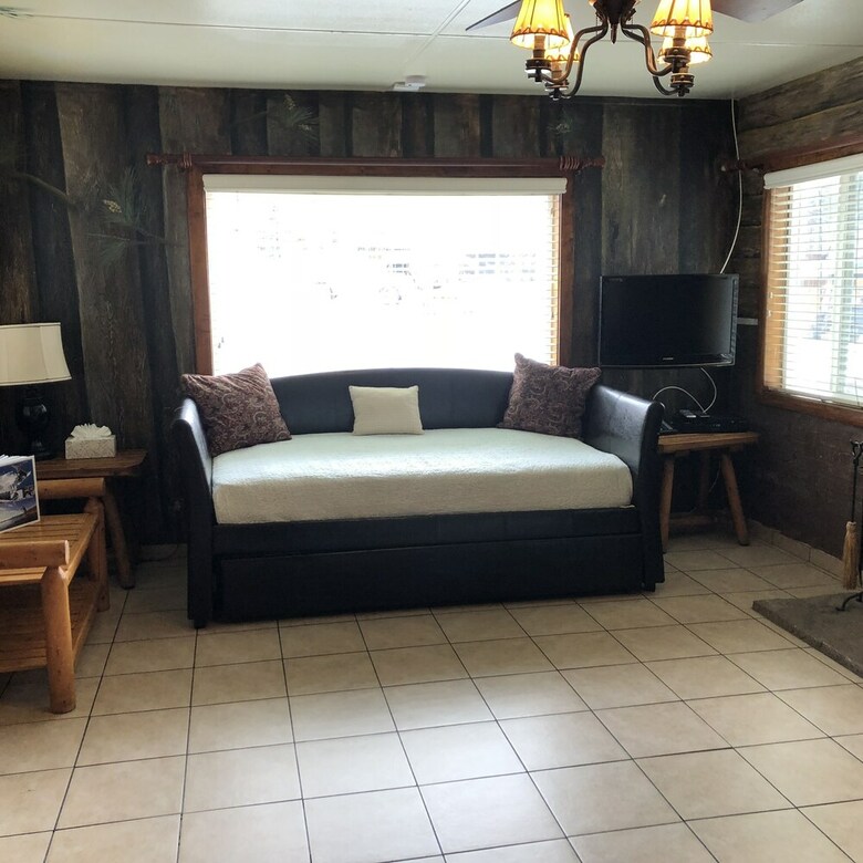 Hotel Bear Creek Resort