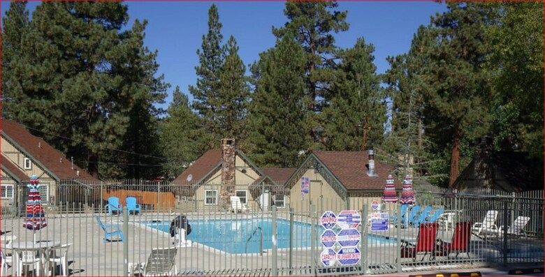 Hotel Bear Creek Resort