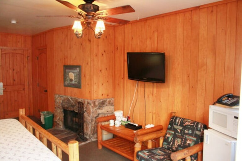 Hotel Bear Creek Resort