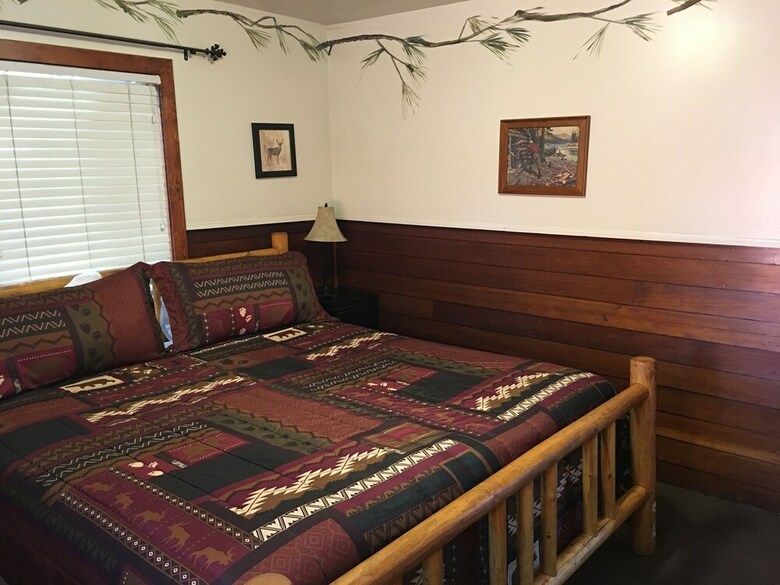 Hotel Bear Creek Resort