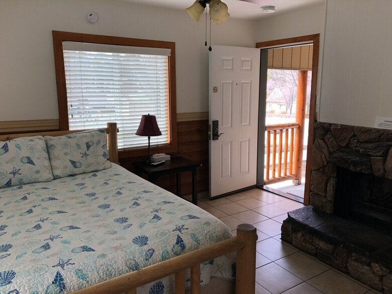 Hotel Bear Creek Resort