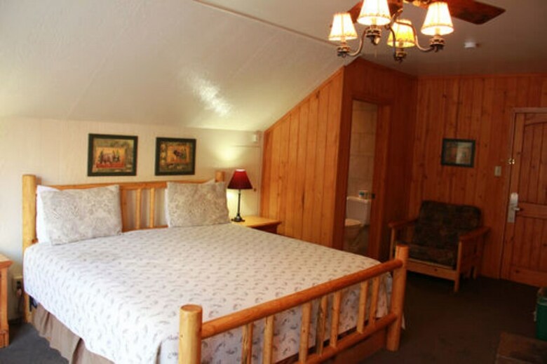 Hotel Bear Creek Resort
