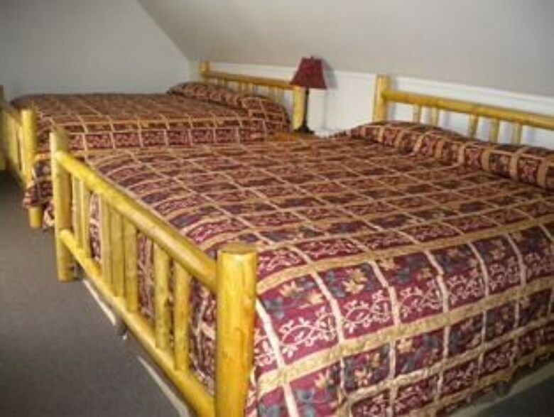 Hotel Bear Creek Resort