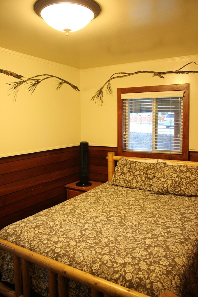 Hotel Bear Creek Resort