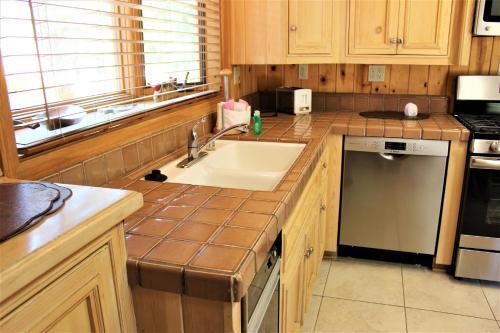 Summit Paradise #845