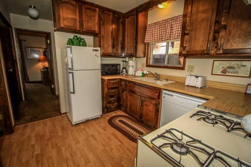Cedar Pines #1529