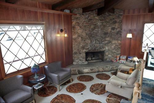 Posada Bluebird Inn
