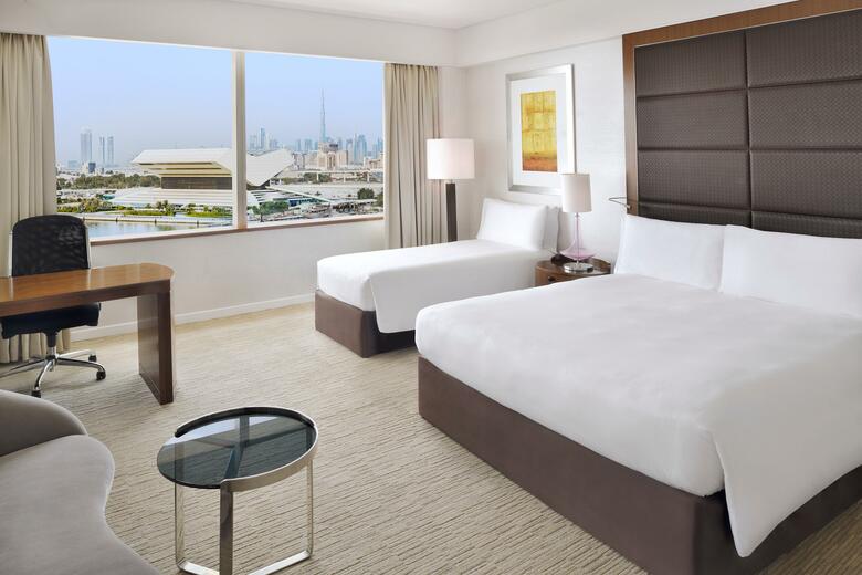 Hotel Crowne Plaza Festival City