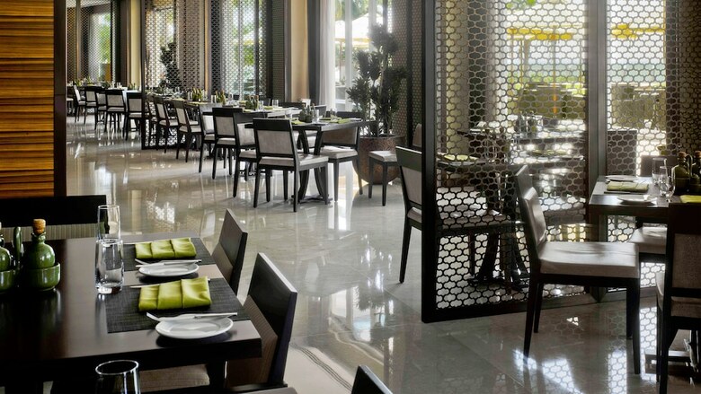 Hotel Crowne Plaza Festival City