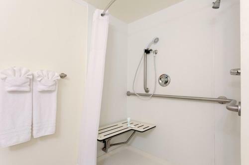 Hotel Travelodge Orange County Airport