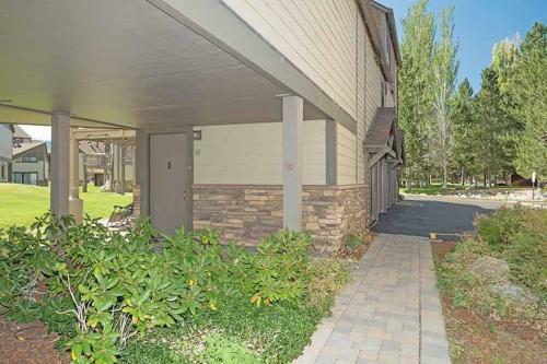 Tahoe Keys Apartment