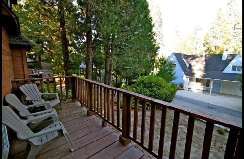 Honey Bear Lodge