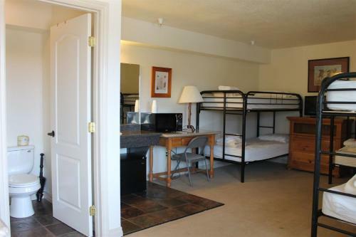 Whitney Portal Hostel And Hotel