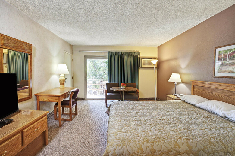 Hotel Super 8 Long Beach