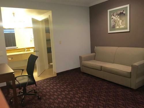 Crimson Hotel, Manhattan Beach