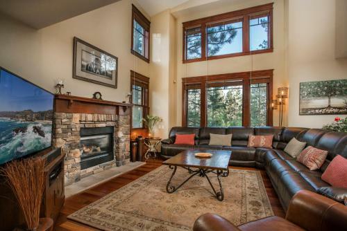 Lodge Mammoth Golf Properties By 101 Great Escapes